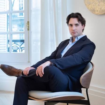 Dr. Alexandre Duvernois